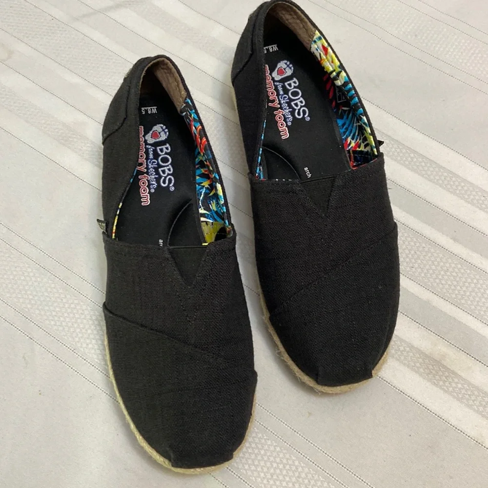 Bobs Skechers with Memory Foam & Arch Pillow Womens Slip On Loafer- size 8.5